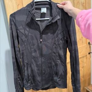 Member’s Mark Gray Camo Zip-Up Jacket